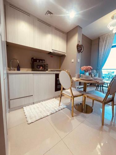 Luxury 1-Bedroom Oasis near Downtown Dubai, Dubai (photo 8)