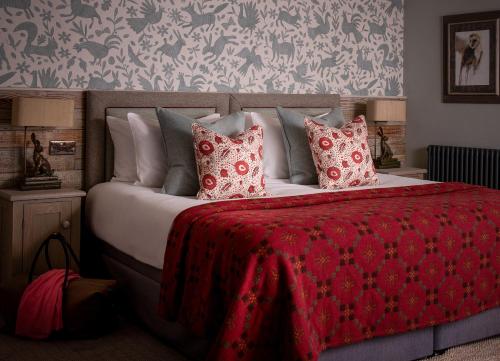 2 twin beds, 1 sofa bed