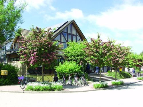 Facilities, By the golf course over 2 storeys. in Wulfen