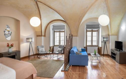 3 Epoques Apartments by Adrez - image 2