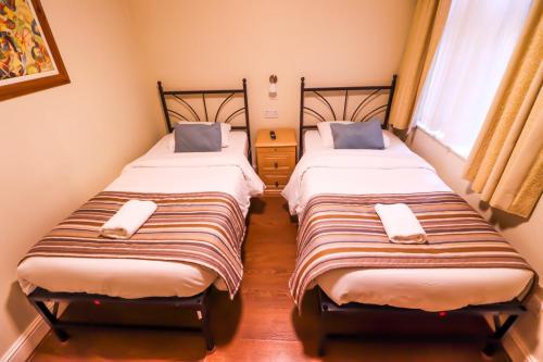 Fairway Hotel - image 2