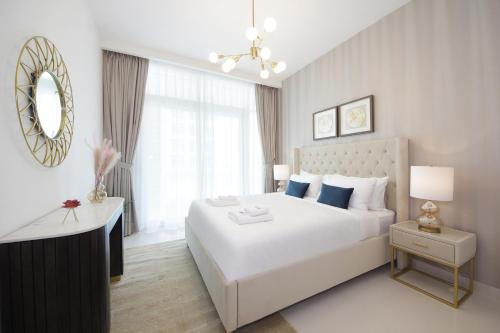 Incredible Sea view 2BHK - Private beach Access - Emaar Beachfront, Dubai (photo 6)
