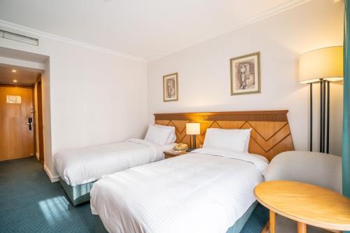 Azal Pyramids Hotel Room Type - Twin Room with Pool View