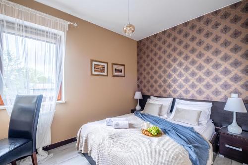 Lazurowy Dwór - Nadmorskie Apartamenty z Basenem oraz Restauracją w Sztutowie