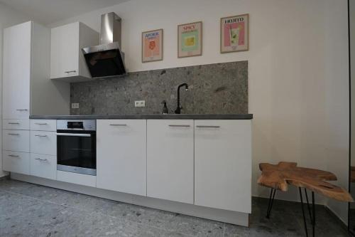 Suite mit Badewanne, Kamin und Parkplatz, Graz (Foto 8)