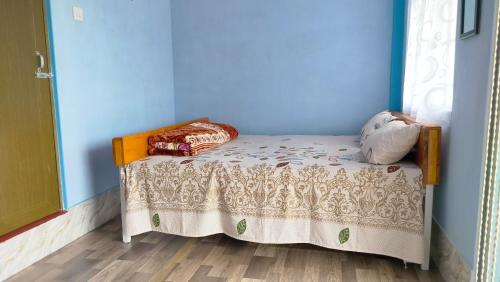 1 king bed, 1 twin bed