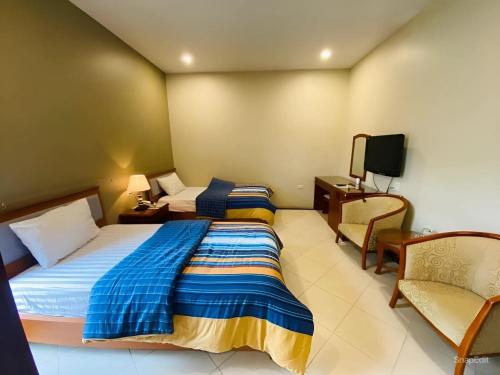 2 twin beds