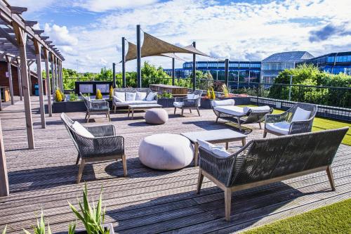 Luxury 1 Bedroom serviced apartment with Roof terrace & Gym - Cottered