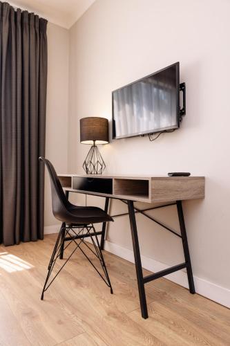 MINT Hotel 84 on Katherine Room Type - Executive King Suite