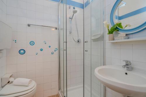 Triple Room image 1