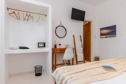 Naxos Beachwalk Rooms