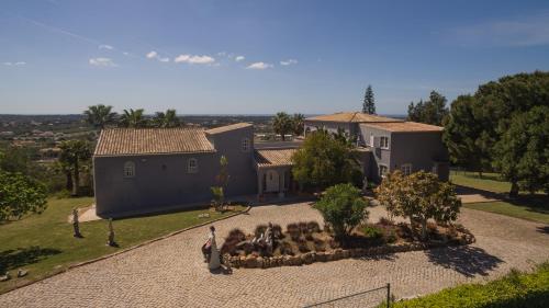 Canaan Boutique Casa do Monte by Get Your Stay Canaan Boutique Casa do Monte by Get Your Stay