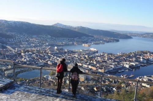 Kong Oscars gate 28 - 302 Kong Oscars gate 28 - 302