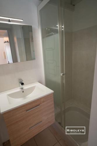 Bathroom, Riboleys - Maison climatisee a 500m de la mer in Vias