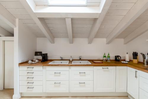 Penthouse Apartment image 9