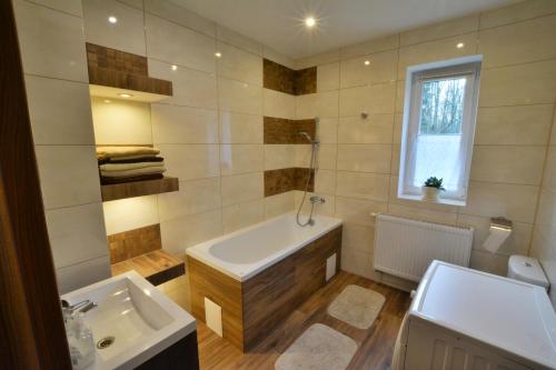 KRAINA ŁAGODNOŚCI (KRAINA LAGODNOSCI) in Powidz