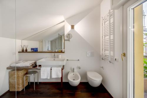 Suite with Terrace image 5
