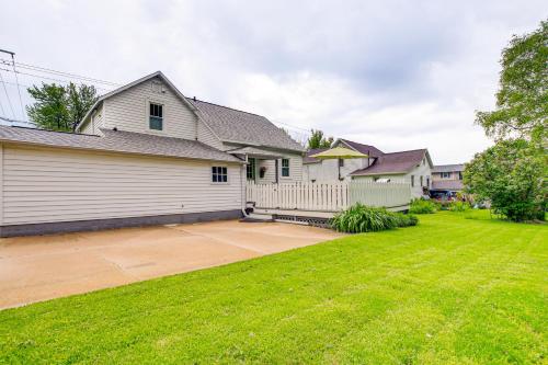 Lavish Home with Patio - 2 Blocks to Green Lake! - image 12