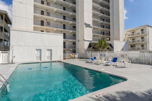 Ocean Towers Beach Club 4