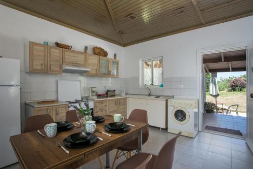 Tinas Dreams By The Sea