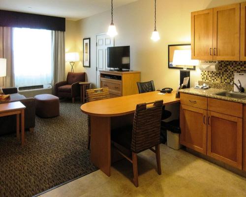 MainStay Suites Sidney - Medical Center