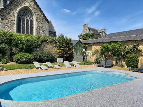 Le Manoir, A Stunning Property