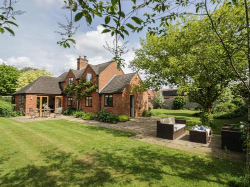 Highcroft - image 9