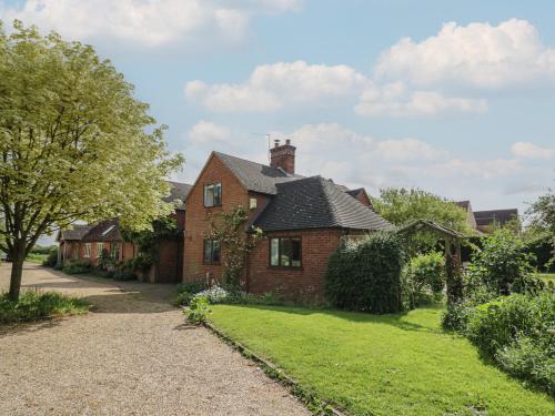 Highcroft - image 8
