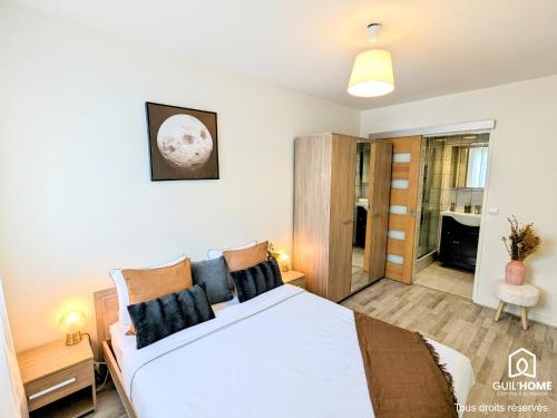 Le Cocon - Lumineux - Grande TV - Parking gratuit in Fleury-les-Aubrais