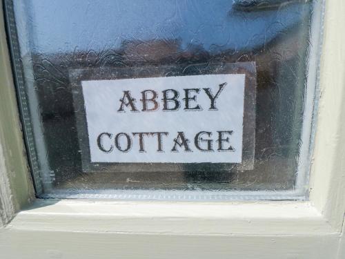 Abbey View Cottage - image 2