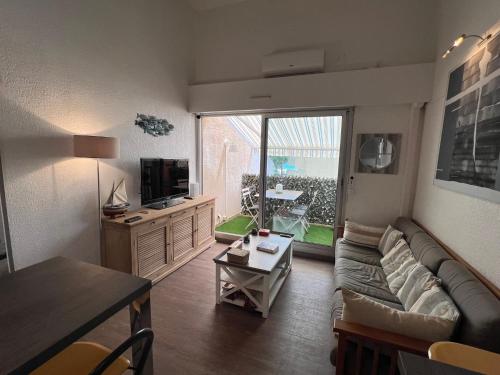 Bel appartement - 2 chambres- bord de plage- vue mer-climatisé - Location saisonnière - Bormes-les-Mimosas