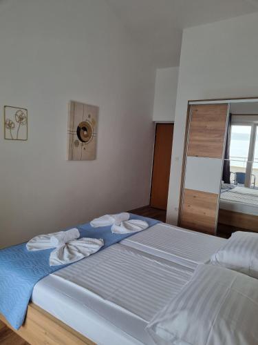 Bed and Breakfast MIRAMAR – Starigrad-Paklenica, VA