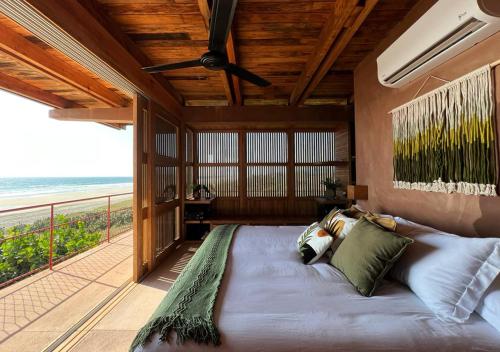 Oceanfront Villa in Puerto Escondido, exclusive, Spectacular sunsets!