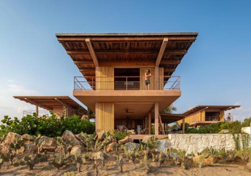 Oceanfront Villa in Puerto Escondido, exclusive, Spectacular sunsets!