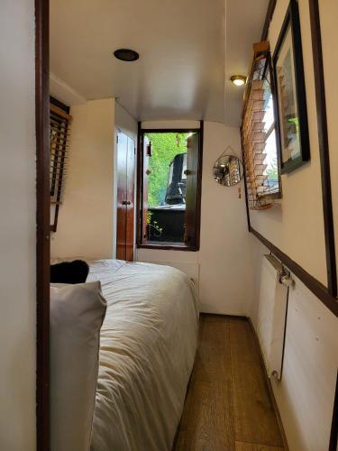 Lovely Canal Boat in Little Venice for Family & Friends, Londyn (zdjęcie 10)