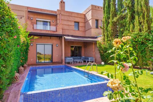. Summer Villa Peaceful Golf Haven