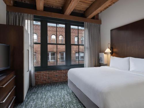 Residence Inn by Marriott Boston Downtown Seaport in Boston, USA