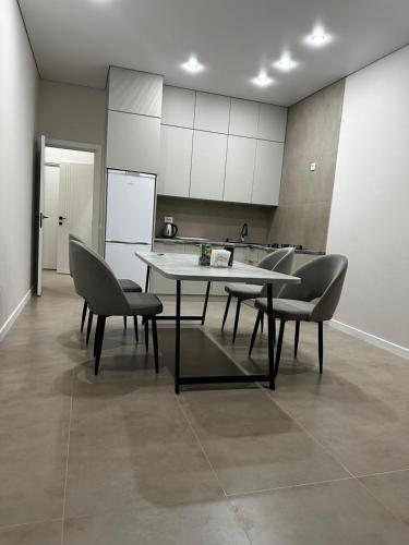 Апартаменты на центр на Егизбаева in Uralsk