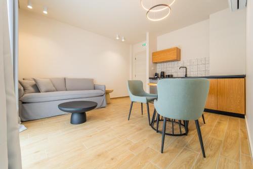 Iridium Old Town Luxury Suites in 카발라