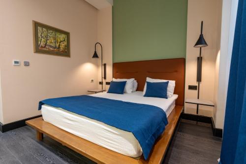 Hotel Astra - image 11