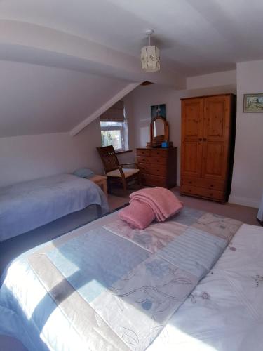 2 double beds