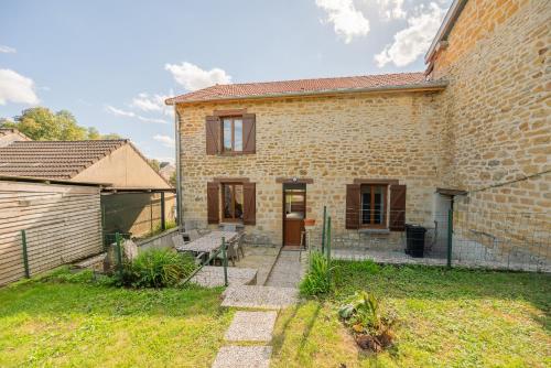 Gîte de la Louvière - maison de campagne (Gite de la Louviere - maison de campagne) in Boult-aux-Bois