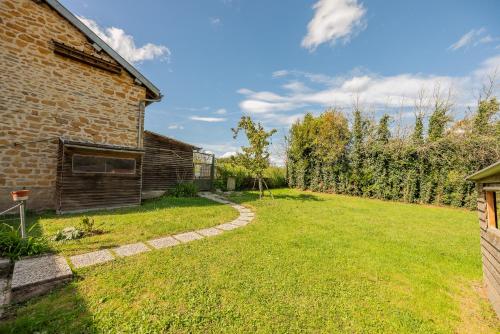 Gîte de la Louvière - maison de campagne (Gite de la Louviere - maison de campagne) in Boult-aux-Bois