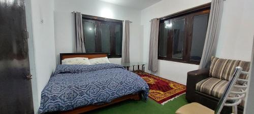 Budget Double Room image 4
