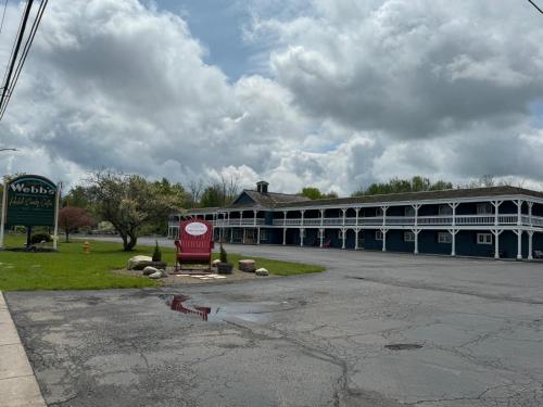 Webbs Hotel in Mayville, USA