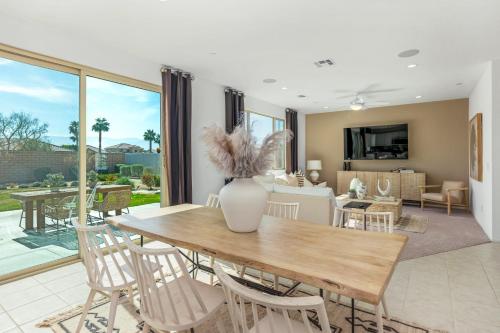 5br Family Home in Coachella Valley in Coachella, USA