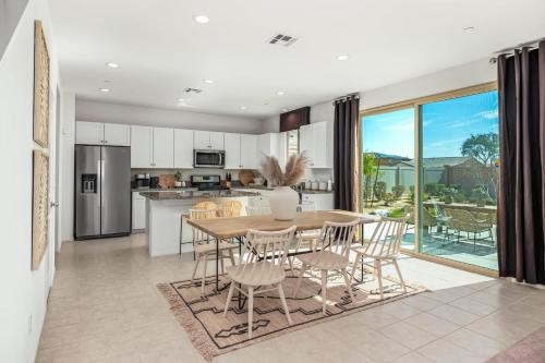 5br Family Home in Coachella Valley in Coachella, USA