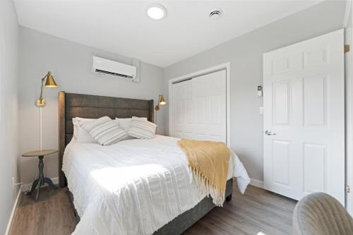 The Garden Retreat in Welland, On - 1BR,Free Parking and Workspace, Niagara