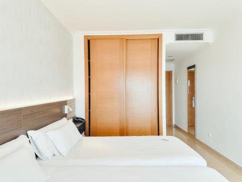 Twin Room with Sea View
