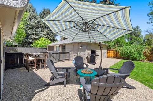Historic Mountain Ave Bungalow - Walk Everywhere! in Fort Collins, USA
